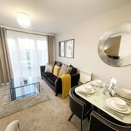 Cityfront Cosy Apt Near City Centre & Etihad Stadium, Free Parking Manchester Bagian luar foto