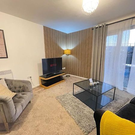 Cityfront Cosy Apt Near City Centre & Etihad Stadium, Free Parking Manchester Bagian luar foto