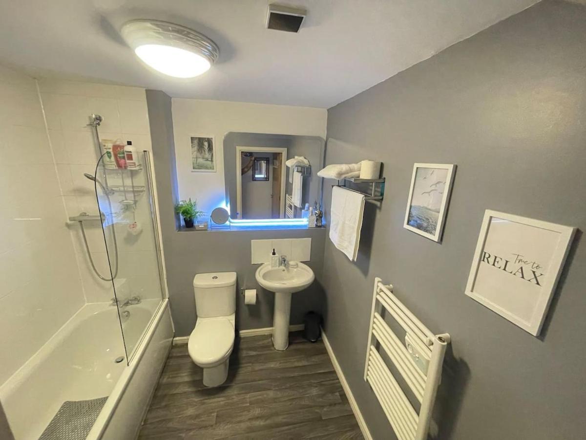 Cityfront Cosy Apt Near City Centre & Etihad Stadium, Free Parking Manchester Bagian luar foto