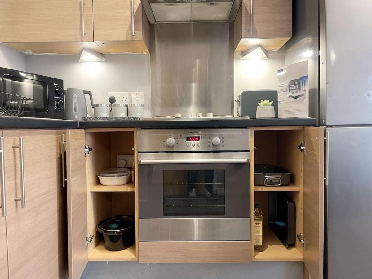 Cityfront Cosy Apt Near City Centre & Etihad Stadium, Free Parking Manchester Bagian luar foto